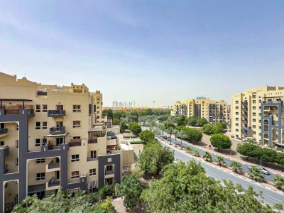 Well maintained | Bright 1BR | Garden View