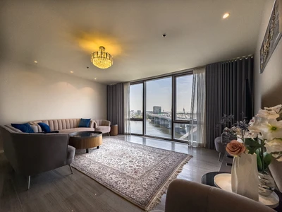 Spacious and Elegant Unit | Prime Location 