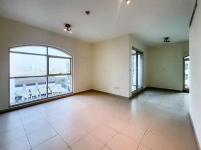 Spacious and Bright | 2 BR | Full Golf n Lake View