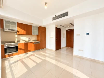 Park View Studio | Bright | Huge Balcony
